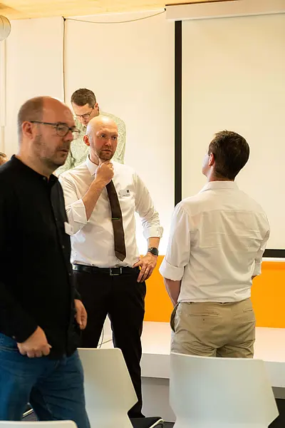 Menschen beim Networking