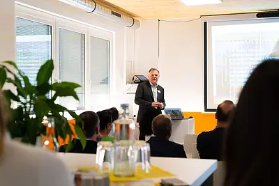 Blickwinkel von Publikum zum Vortragenden