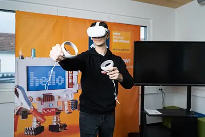 Mensch mit VR-Brille